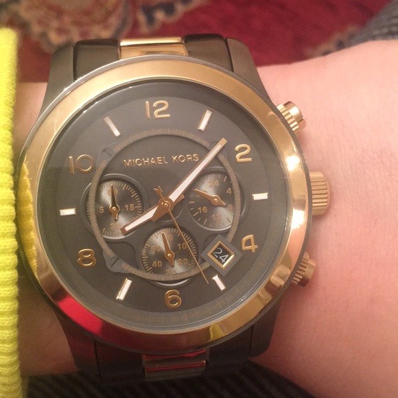 Michael Kors Gray/Gold Watch with Box - Picture 3 of 5